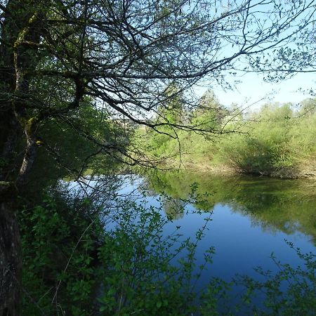 La Chambre Des Carrelets Montigny-sur-l'Ain Exteriör bild